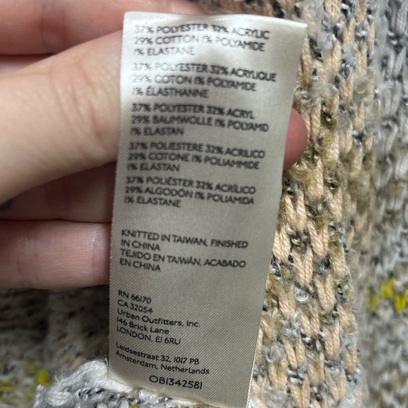 Free People NEW Daydreamer Cardigan Sweater IN ANGEL FOOD size medium oversized - Picture 6 of 9